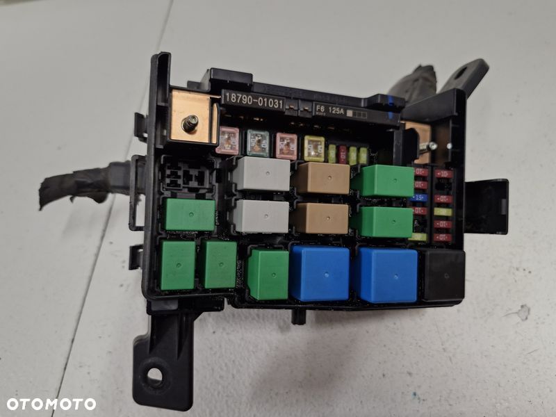 HYUNDAI IX20 KIA VENGA SKRZYNKA BEZPIECZNIKÓW PRZEKAŹNIKÓW 91940-1P011 - 10