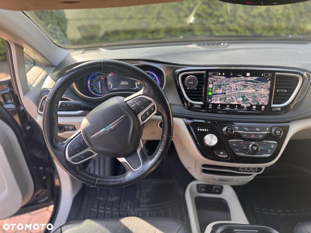 Chrysler Pacifica - 20