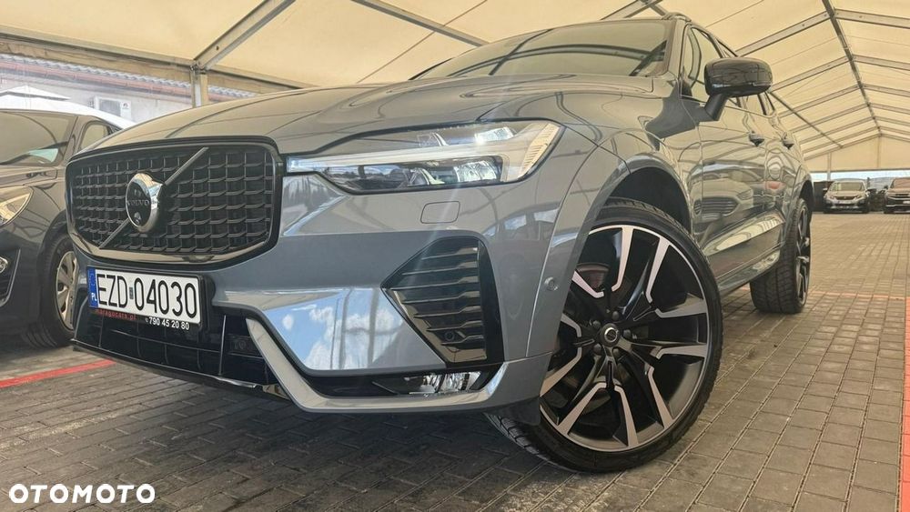 Volvo XC 60 B5 B AWD Ultimate Dark - 3