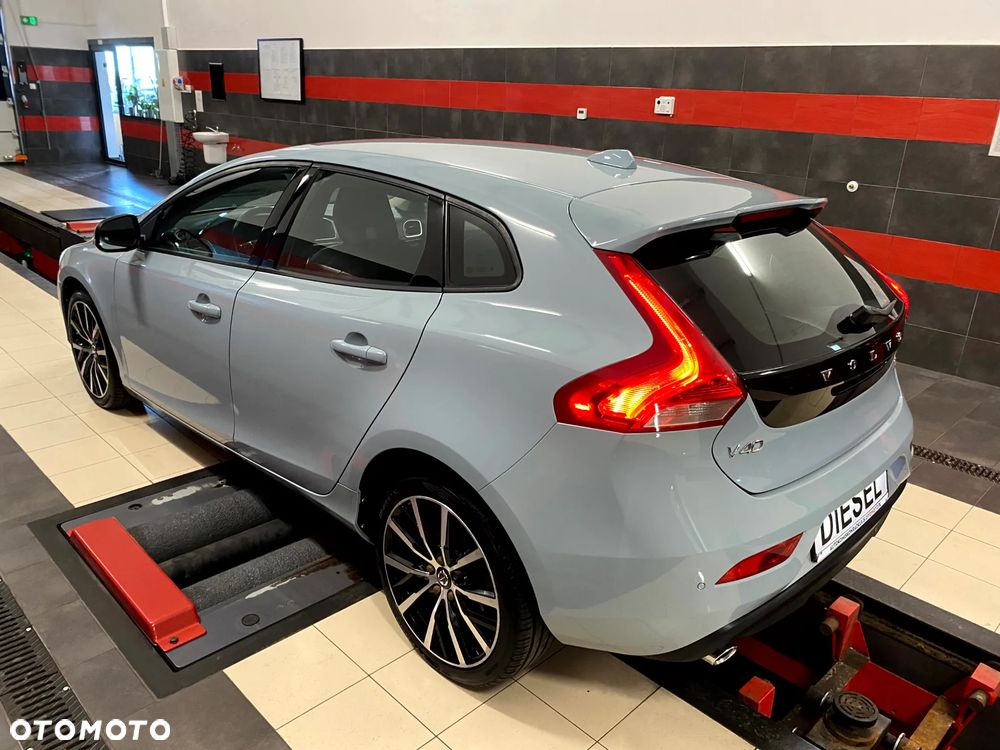 Volvo V40 D3 Summum - 12