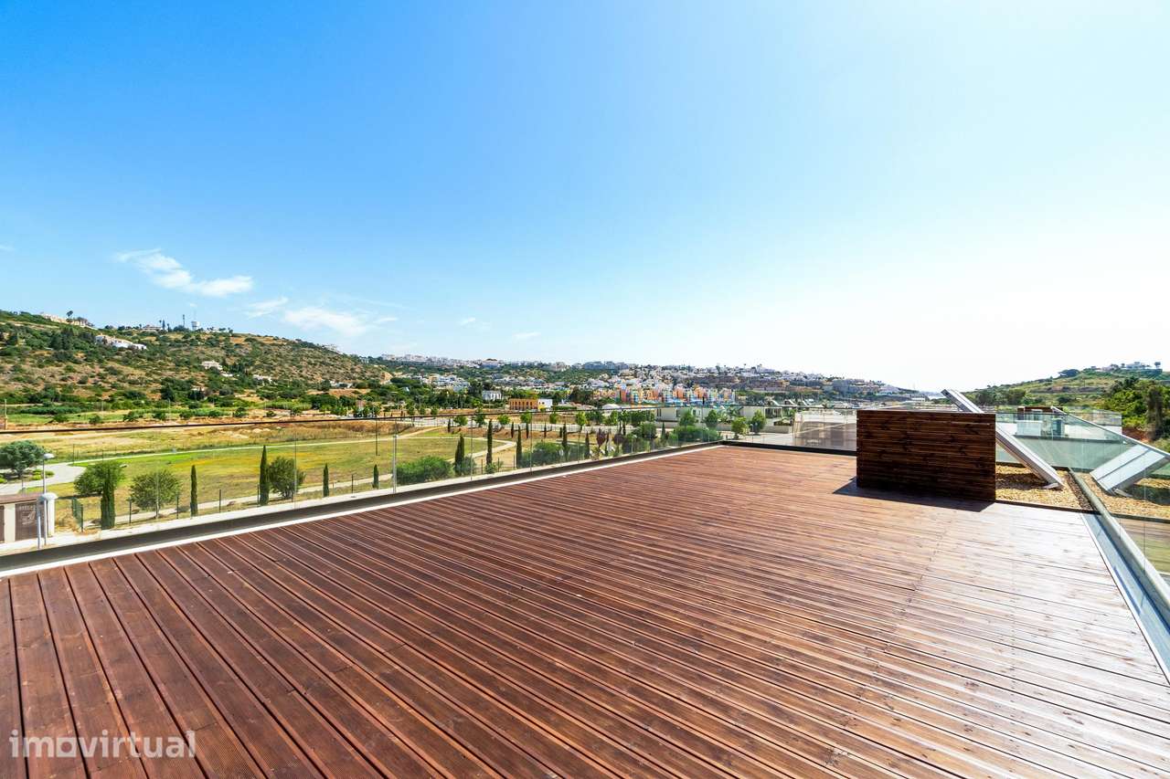 Moradia V4 nova e moderna com piscina e jacuzzi - Grande imagem: 3/51