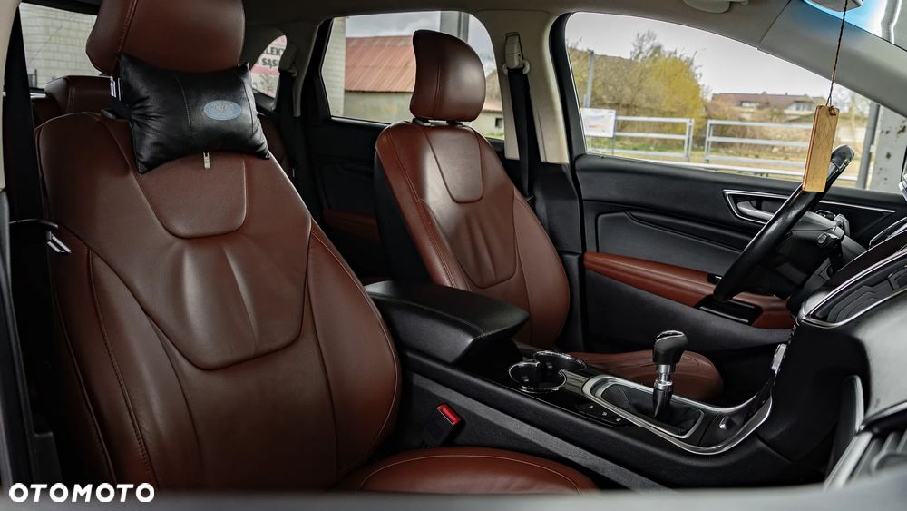 Ford Edge 2.0 TDCi 4WD Titanium - 36