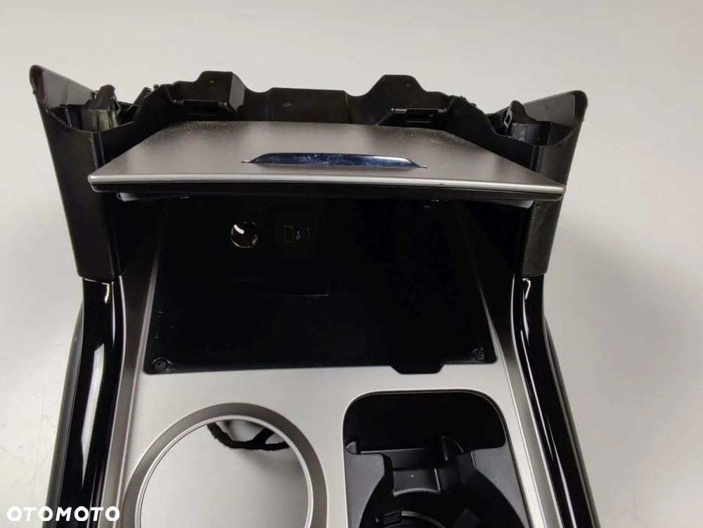 FORD EXPLORER od 2020r Panel Tunelu Środkowego - 3