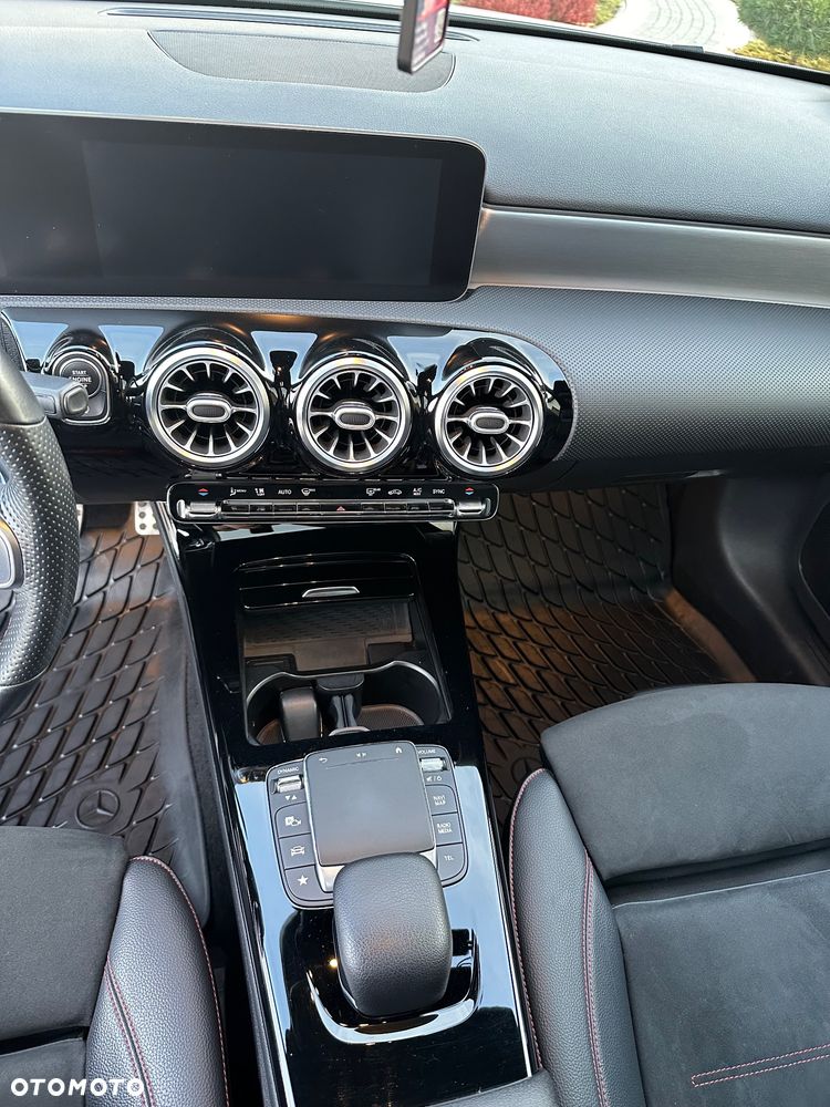 Mercedes-Benz Klasa A 250 4-Matic AMG Line 7G-DCT - 9