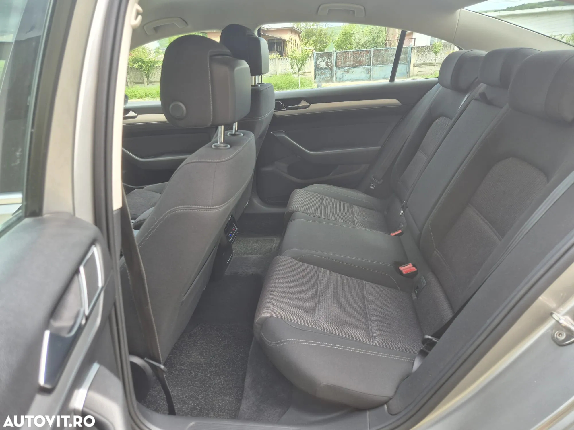 Volkswagen Passat 1.6 TDI (BlueMotion Technology) Comfortline - 26