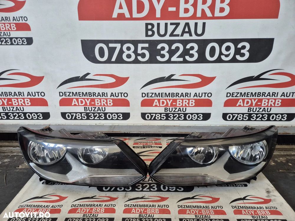 Far stanga/dreapta cu halogen Volkswagen Tiguan 2012