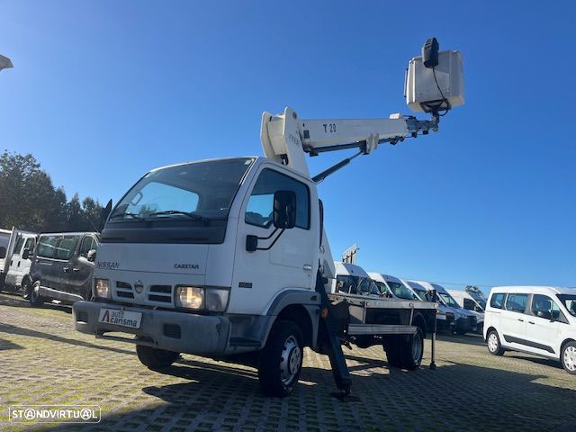 Nissan CABSTAR 3.0 COM BARQUINHA 20 M
