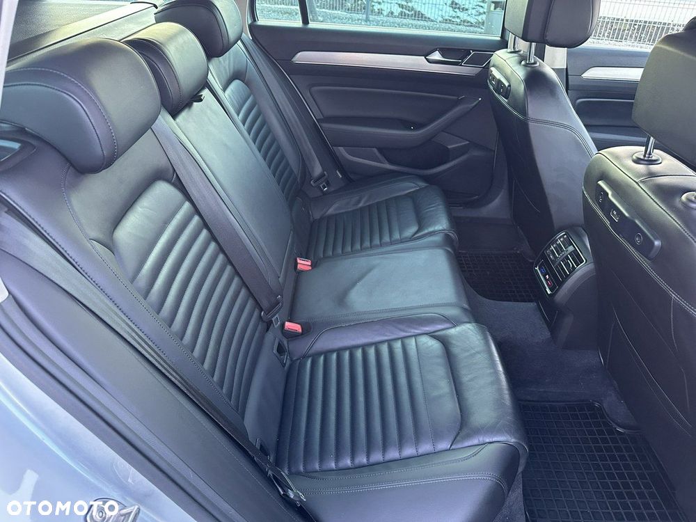 Volkswagen Passat 2.0 TDI Bi-Turbo BMT 4Mot Highline DSG - 15
