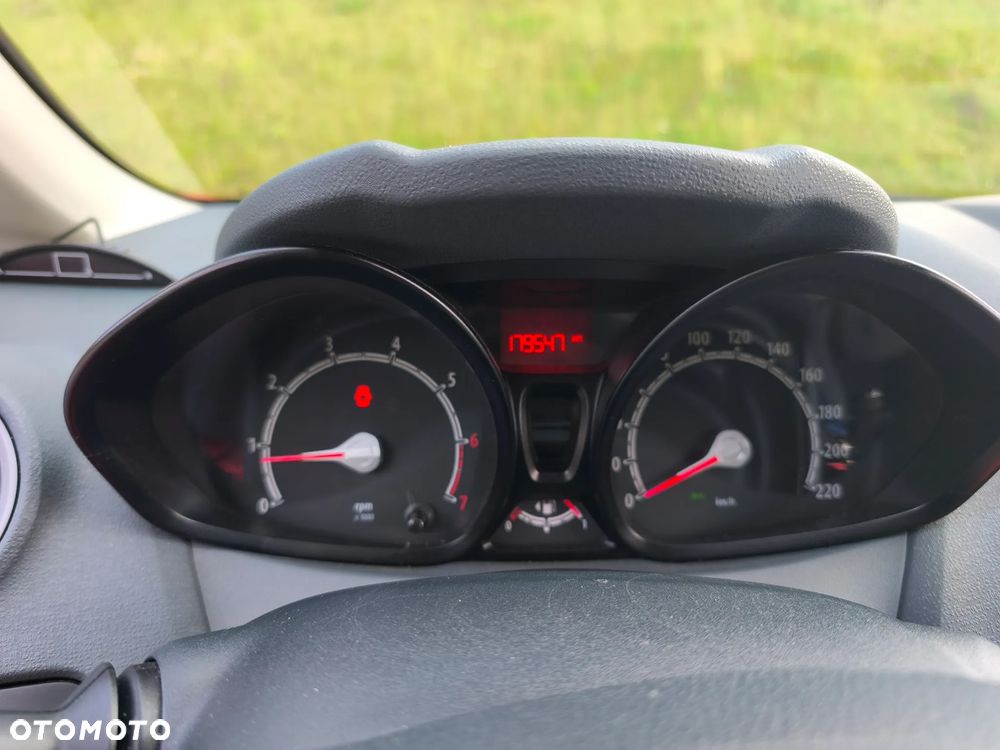Ford Fiesta 1.25 Ambiente - 10