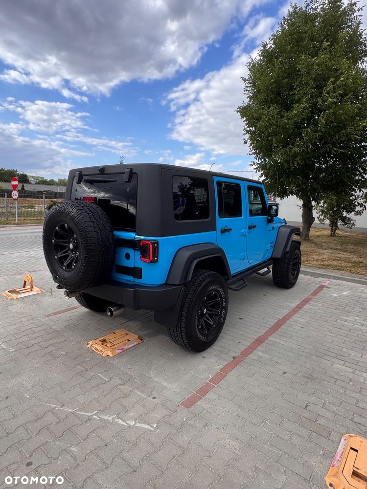 Jeep Wrangler - 5