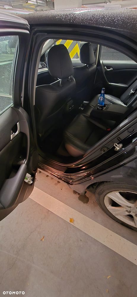 Honda Accord 2.0 Executive Nav - 17