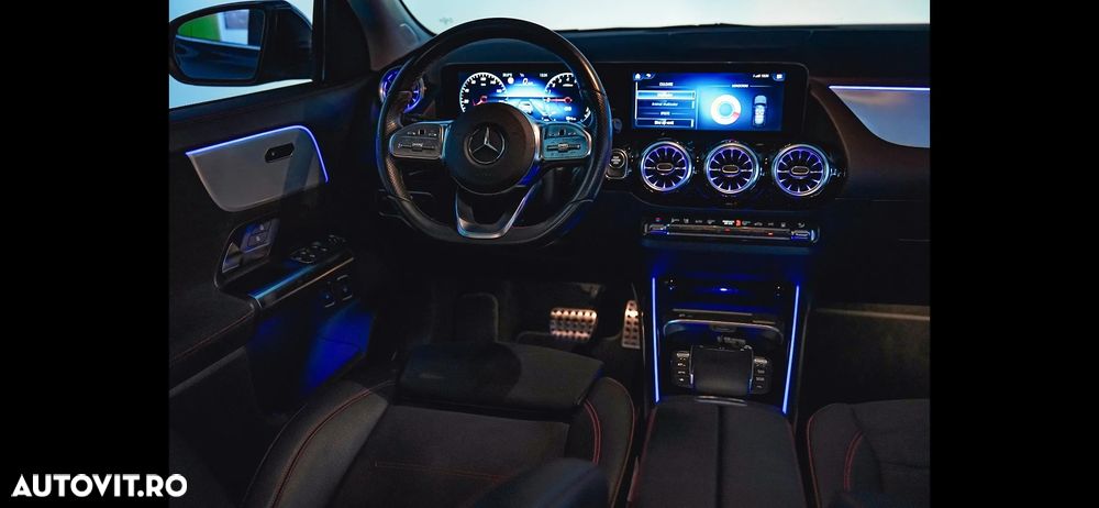 Mercedes-Benz GLA - 32