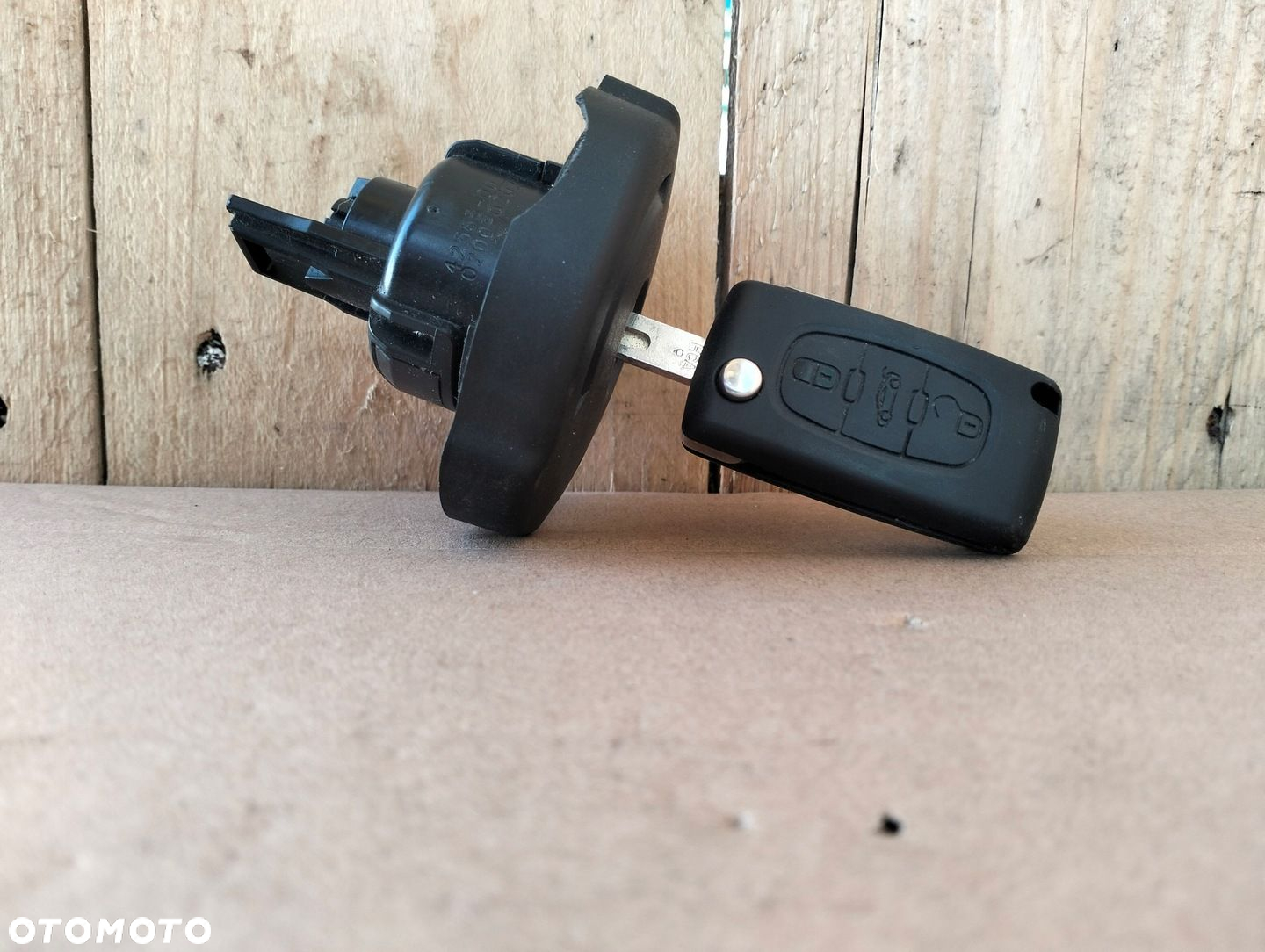 KOREK WLEWU PALIWA KLUCZYK CITROEN C5 III X7 HDI 220301332 42565-00 - 4