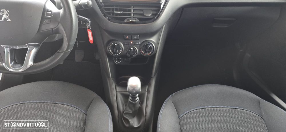 Peugeot 208 1.5 BlueHDi Signature - 17