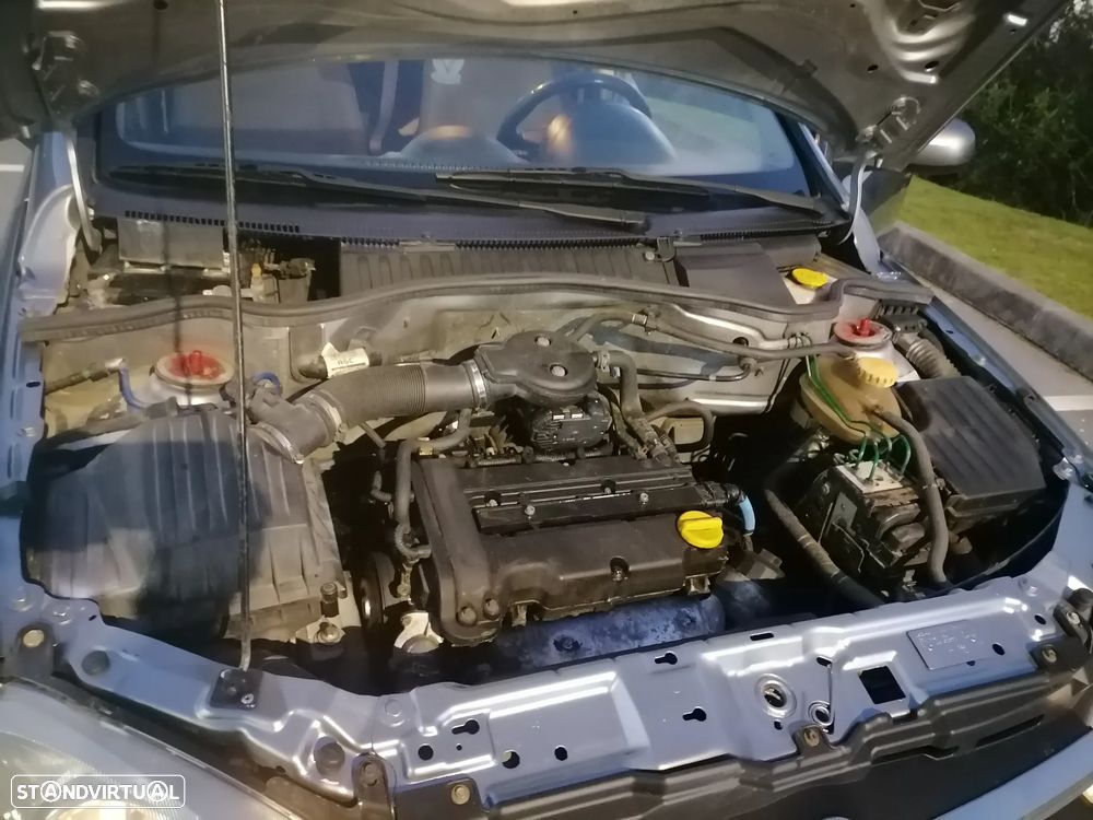 Opel Corsa 1.2 16V Confort - 11