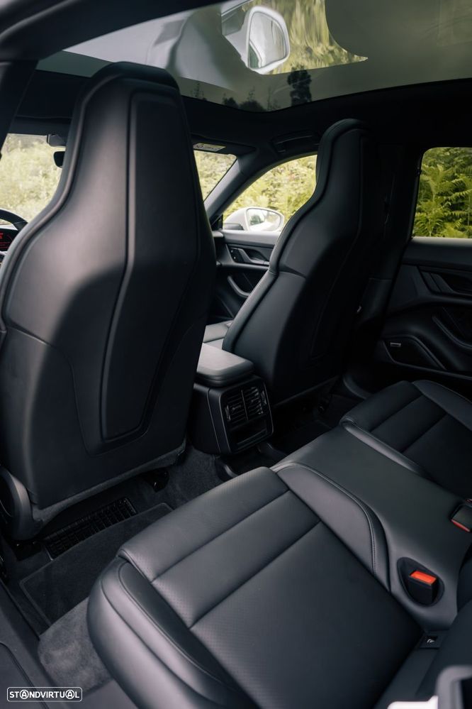 Porsche Taycan Sport Turismo - 23