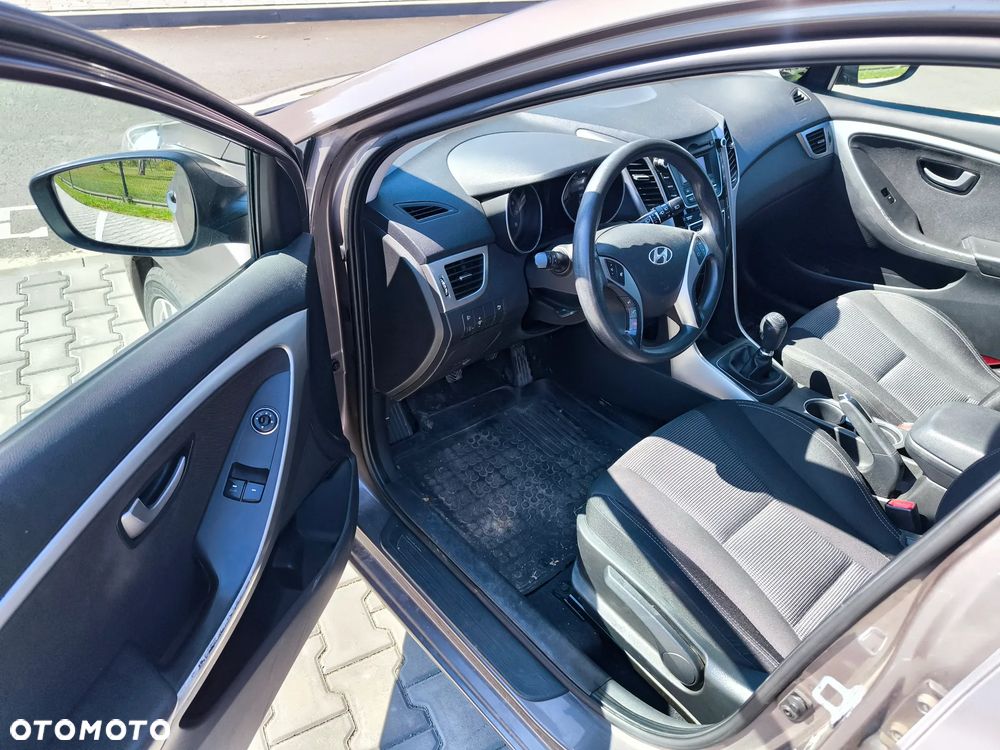 Hyundai i30 1.4 Classic + - 9