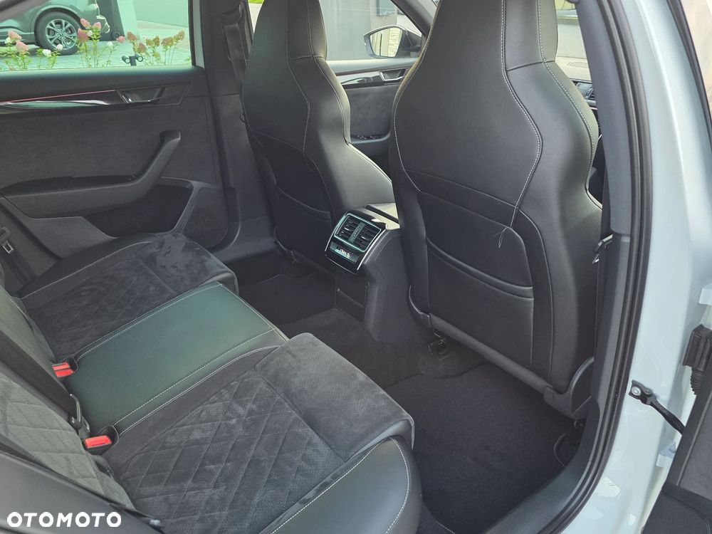Skoda Superb 2.0 TSI 4x4 Sportline DSG - 11