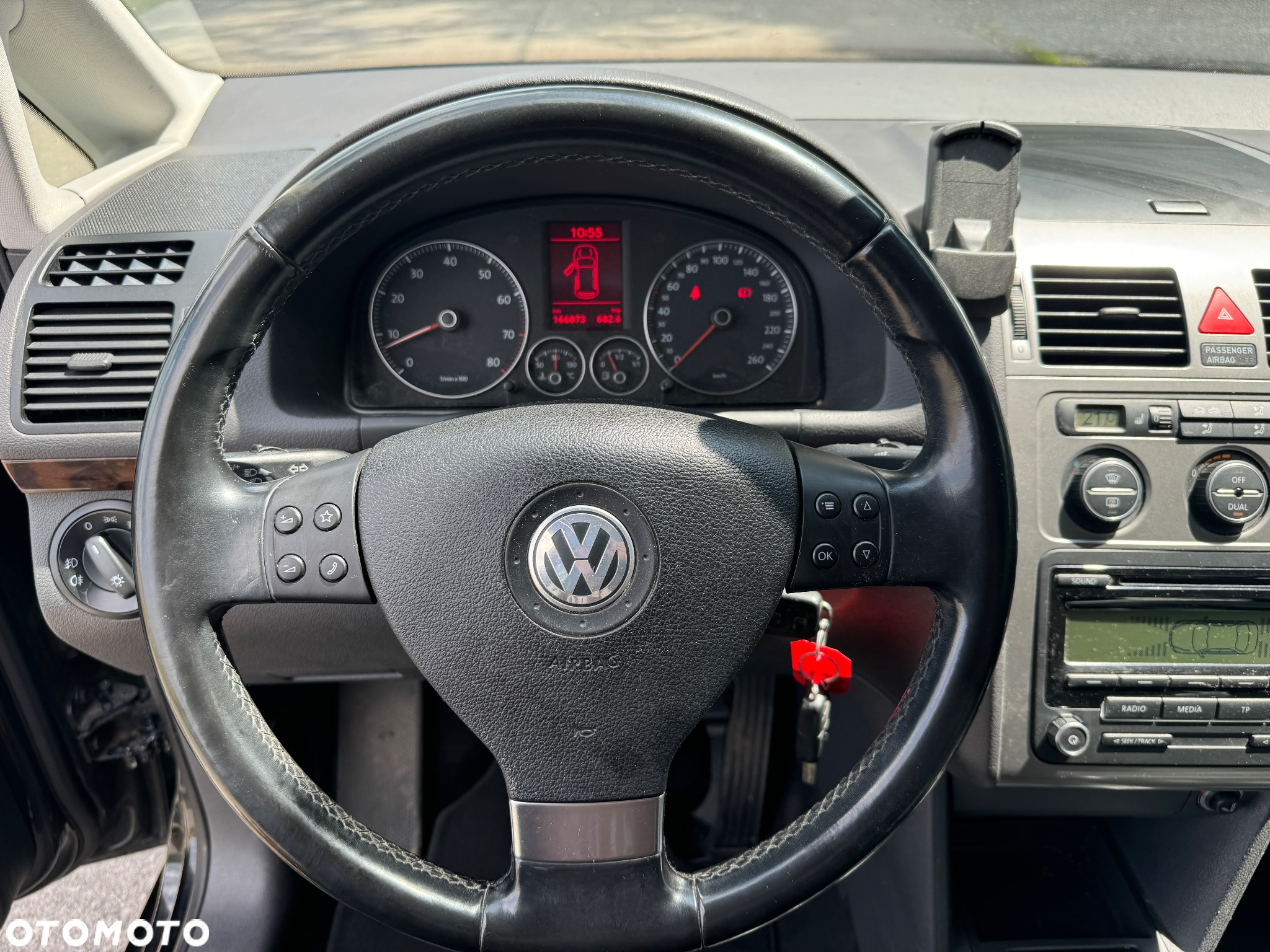 Volkswagen Touran 1.4 TSI Highline - 17