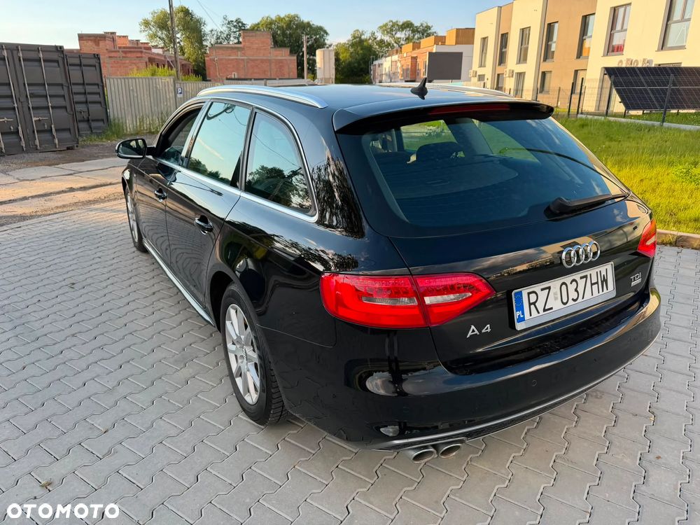 Audi A4 Limousine - 16