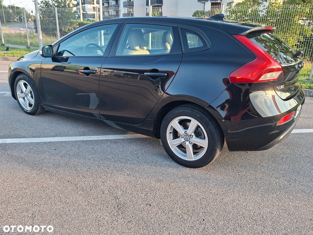 Volvo V40 D2 Powershift Momentum - 9