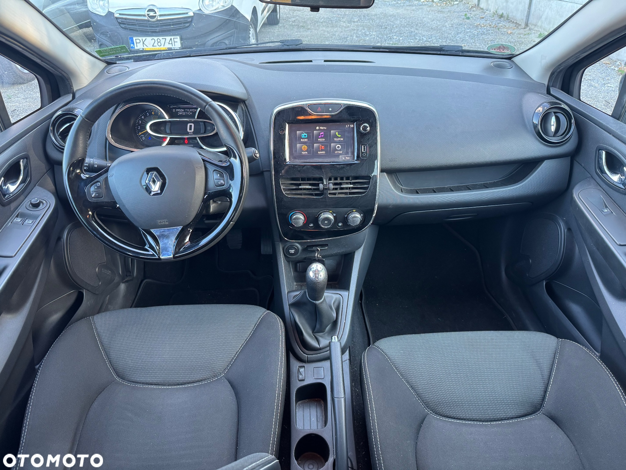 Renault Clio 1.2 16V 75 Limited - 9