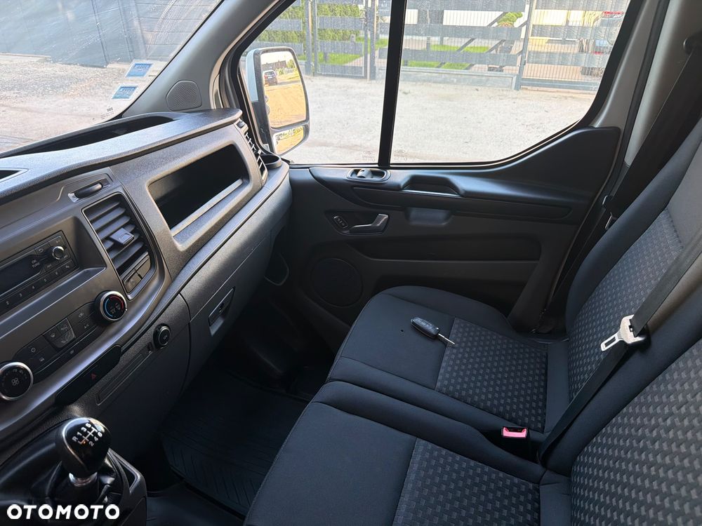 Ford TRANSIT CUSTOM - 33
