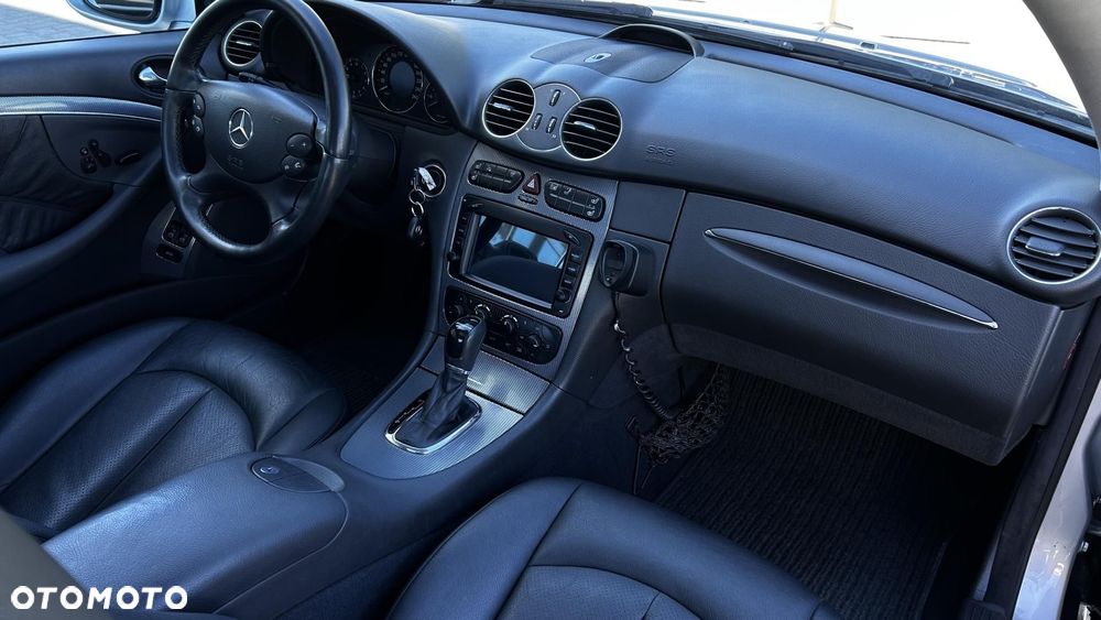 Mercedes-Benz CLK - 22
