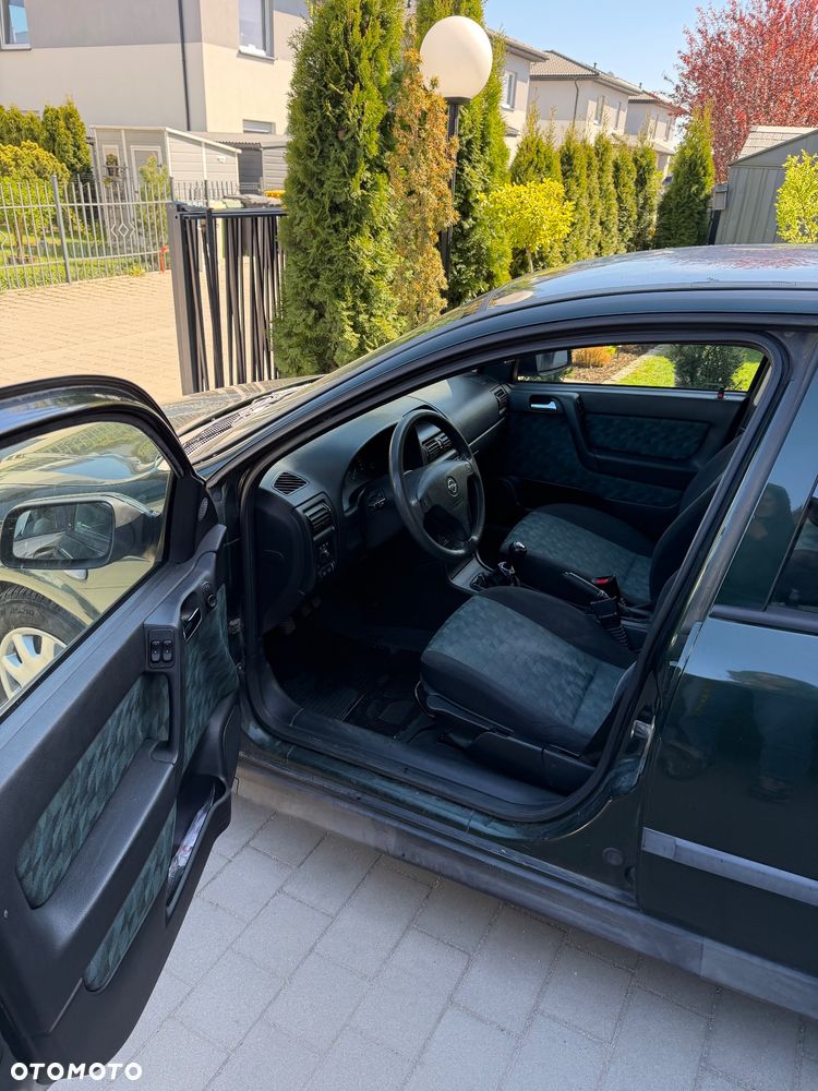 Opel Astra - 17