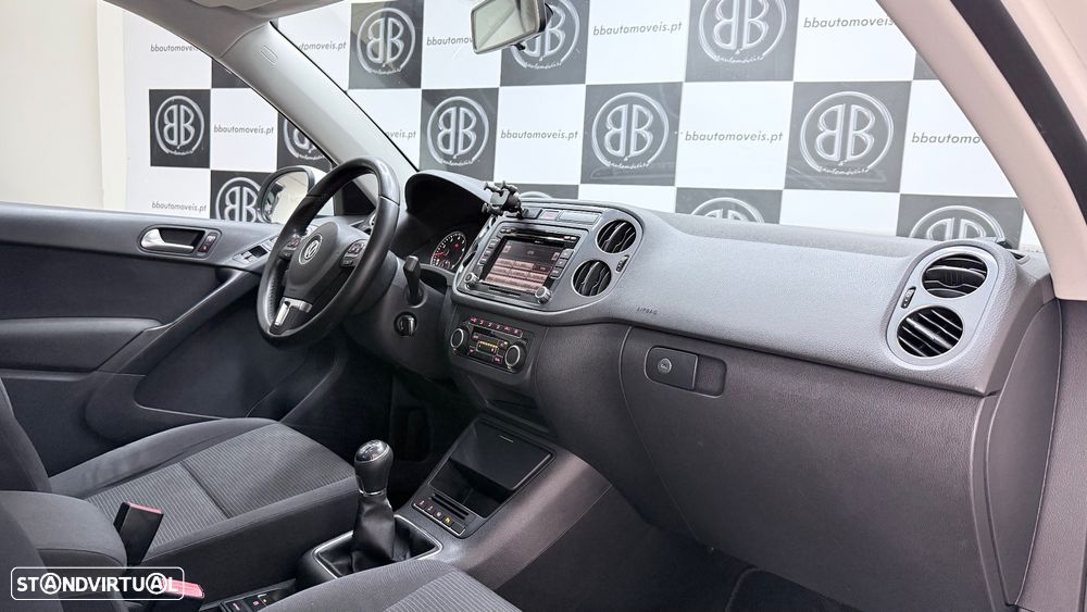 VW Tiguan 1.4 TSi Sport BlueMotion - 13