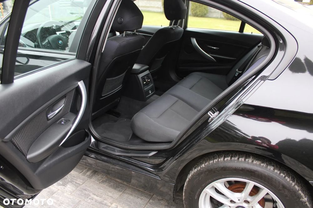 BMW Seria 3 - 28