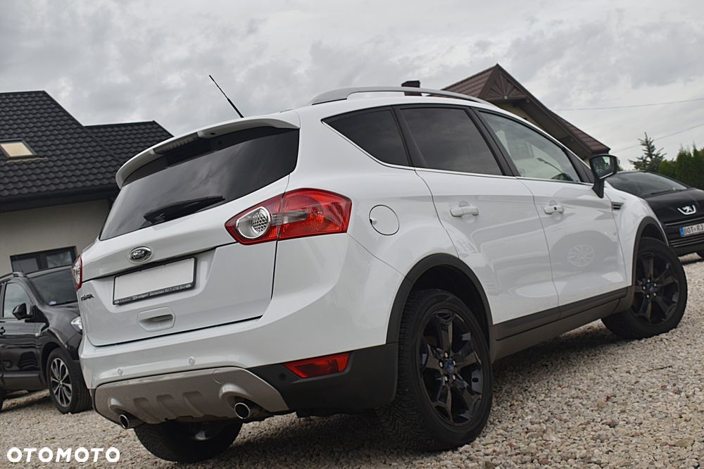 Ford Kuga 2.0 TDCi 2x4 Titanium - 38