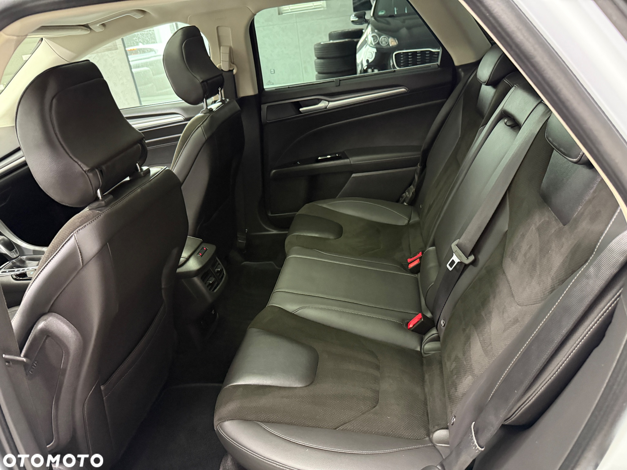 Ford Mondeo 2.0 TDCi Titanium PowerShift - 18