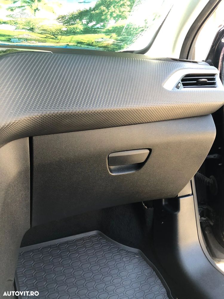 Peugeot 208 PureTech 110 Stop & Start Allure - 11