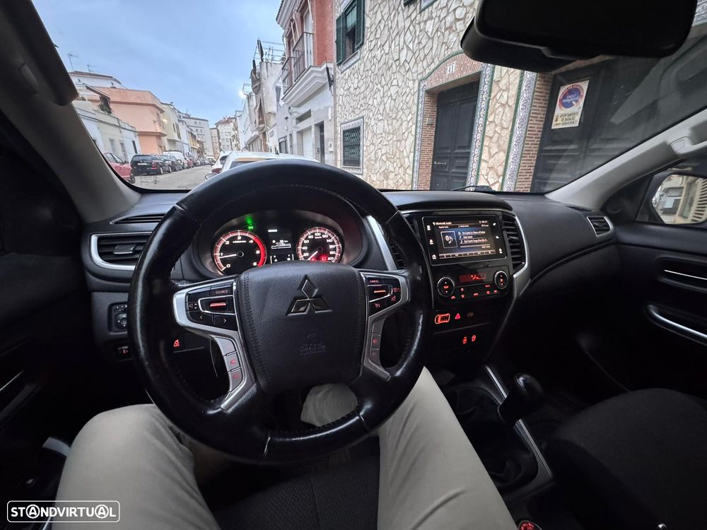 Mitsubishi L200 2.3 DI-D Strakar Space Cab Connect Edition 4WD - 6
