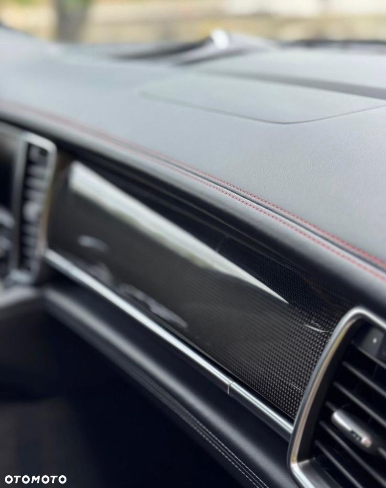 Porsche Panamera - 12