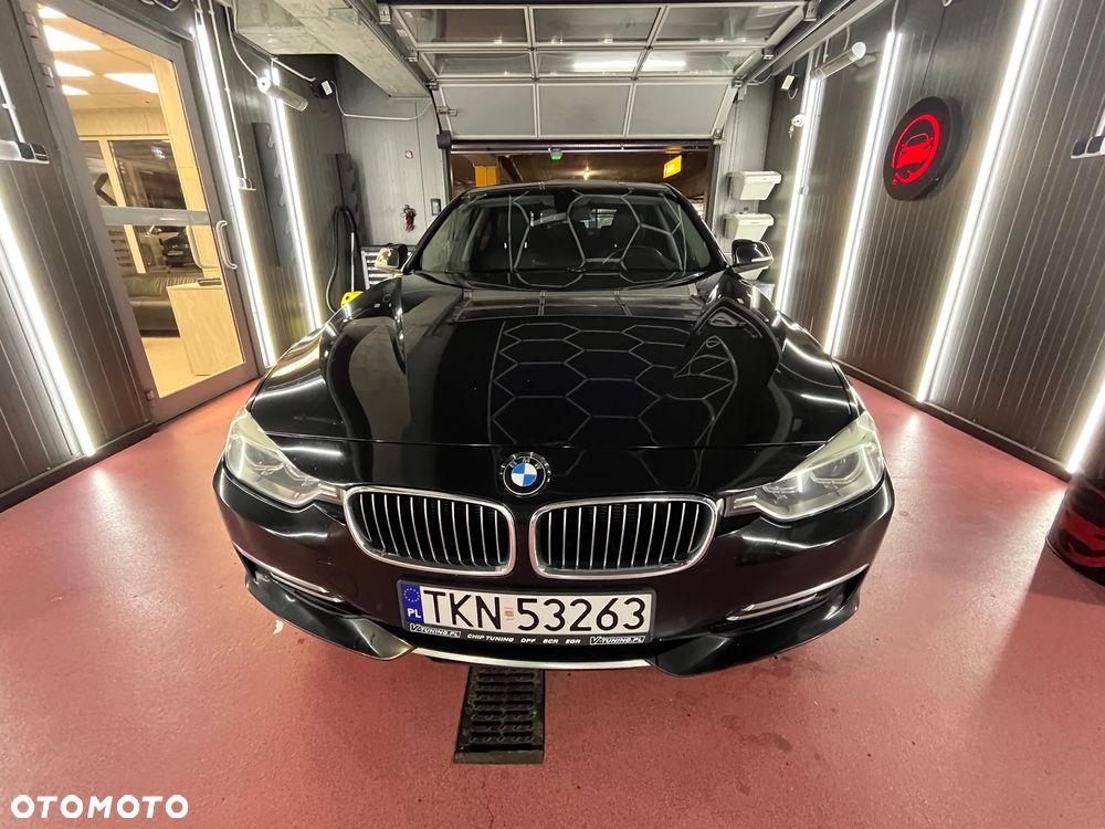 BMW Seria 3 328i xDrive Luxury Line - 9