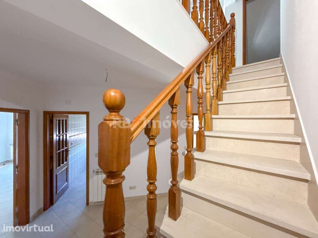 Apartamento T2+2 Duplex com terraço e garagem, no Entroncamento - Grande imagem: 5/29