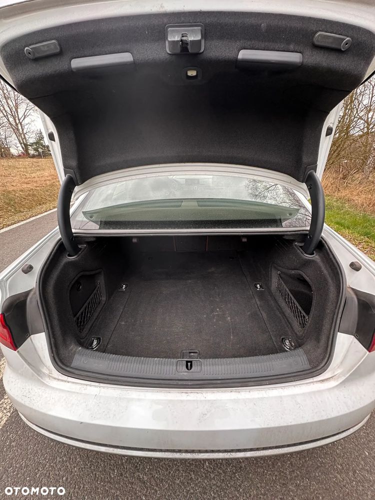 Audi A4 Limousine 2.0 TFSI ultra S tronic - 12
