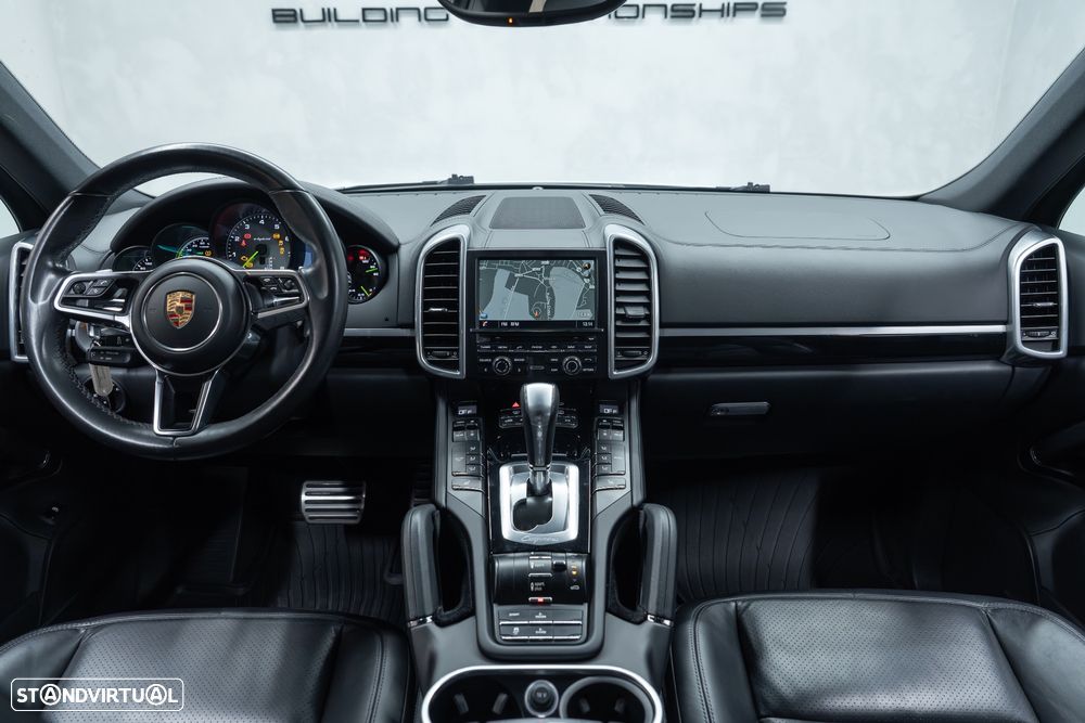 Porsche Cayenne S Hybrid - 19
