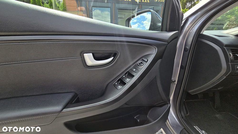 Hyundai i30 blue 1.6 GDI YES Gold - 15