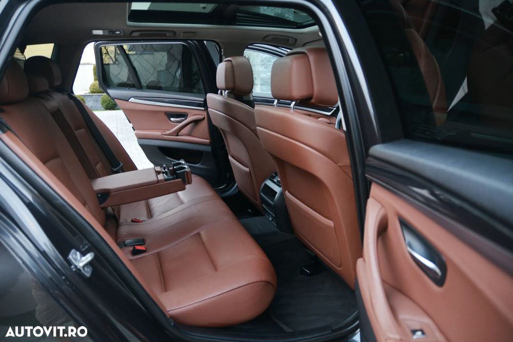 BMW Seria 5 520d Sport-Aut. - 12