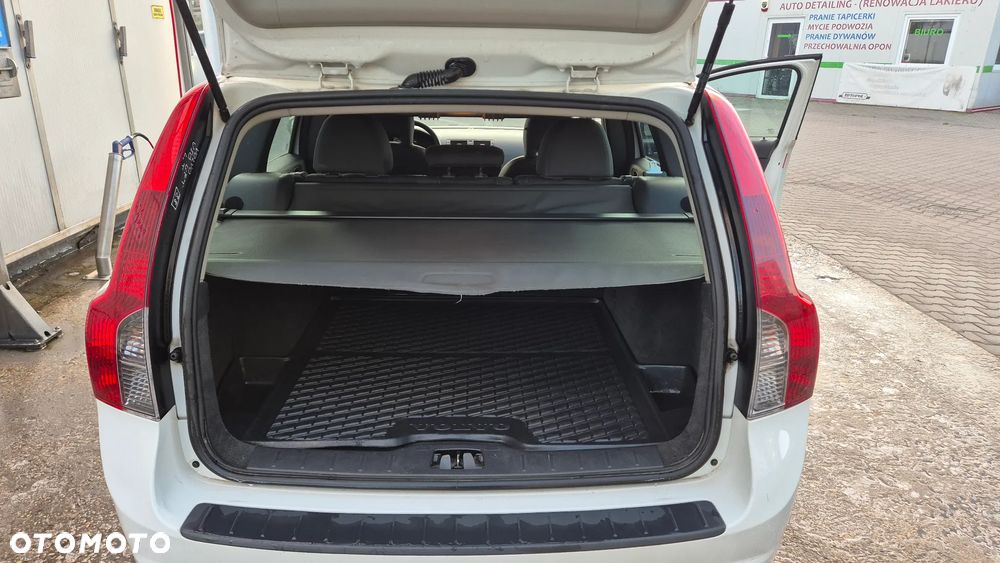 Volvo V50 1.6D DPF Kinetic - 9