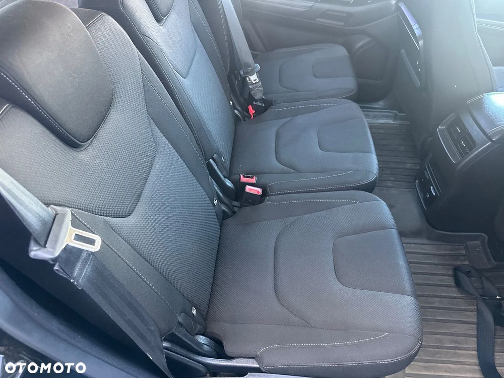 Ford S-Max - 22