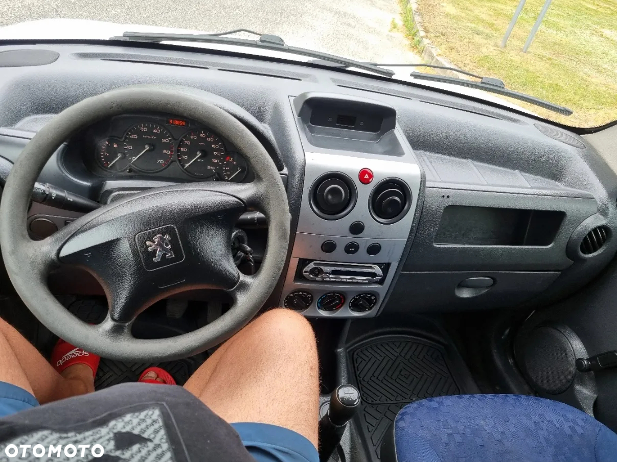 Peugeot Partner - 27
