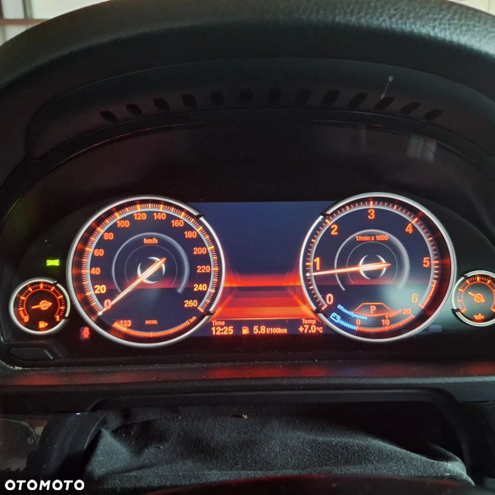 BMW Seria 5 520d xDrive Luxury Line - 12