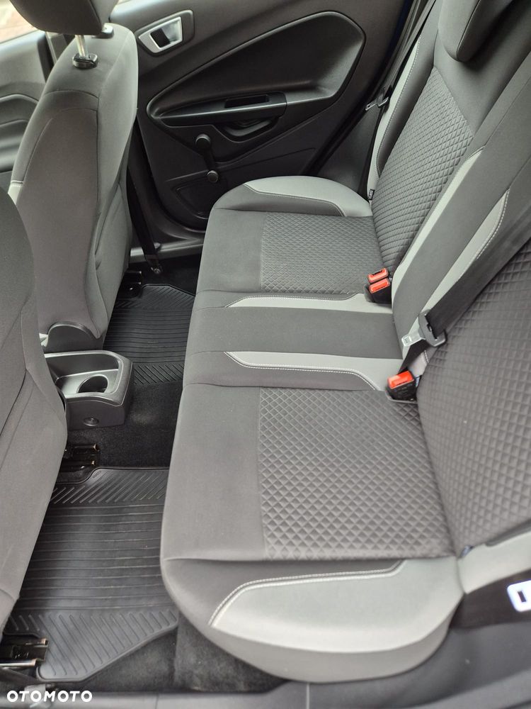 Ford Fiesta 1.25 Titanium EU6 - 13