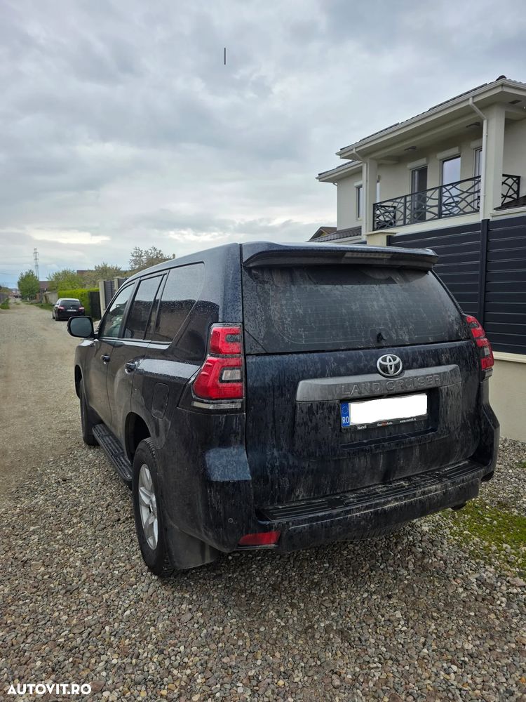 Toyota Land Cruiser - 6