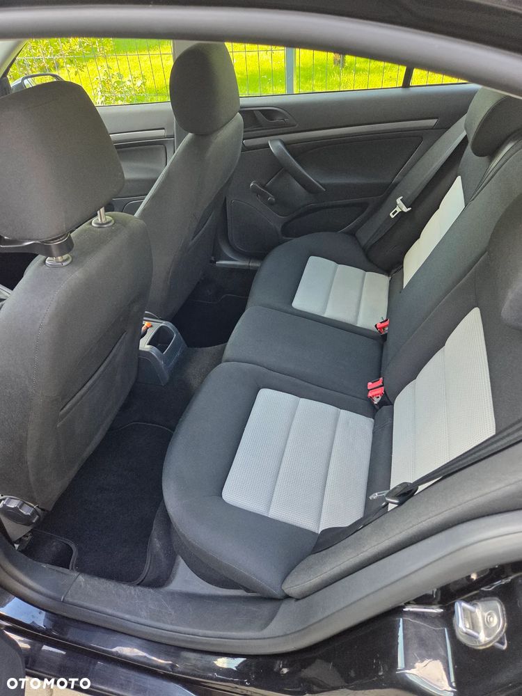 Skoda Octavia 1.6 Classic - 9