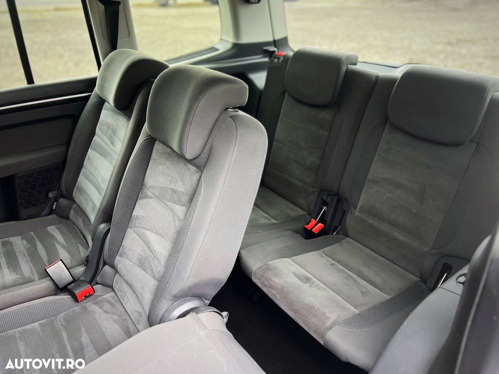 Volkswagen Touran 2.0 TDI DPF DSG Highline - 8